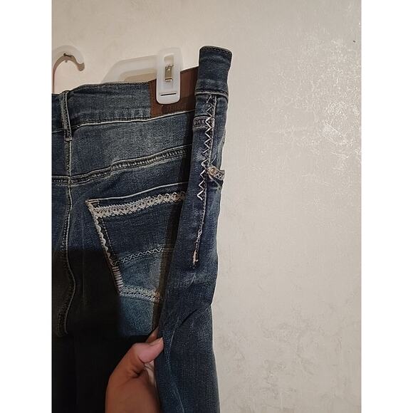 Maurices Skinny Boyfriend Jeans Denim Flex sz 14 Ultimate Comfort Embroidered - Picture 10 of 10